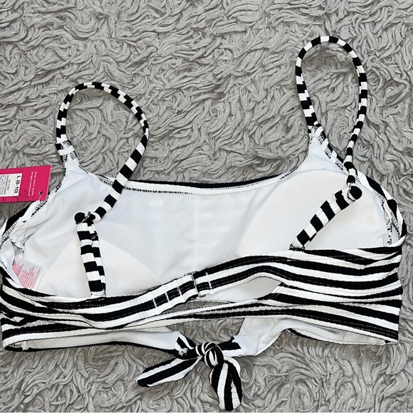 Last chance…Xhilaration Bikini Top Swimsuit Swim Black White Stripe L Large New - Picture 4 of 6